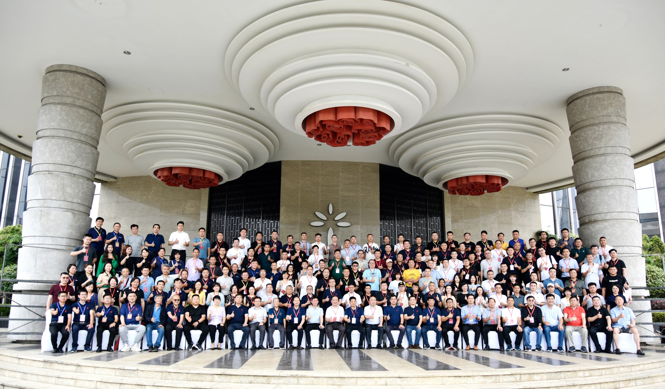 大咖云集，共襄盛会丨中国演艺设备技术协会朱新村理事长一行莅临尊龙凯时·[中国]官方网站考察指导